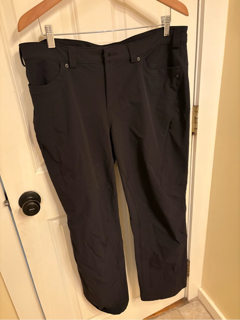 Women’s Duluth Trading Nylon/Spandex Jeans NWOT